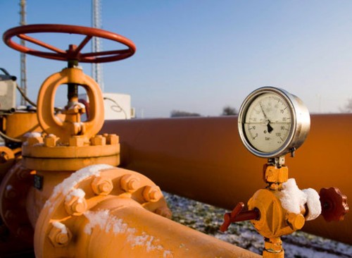 EC considers possibilities to stop gas transfer via Ukraine - ảnh 1
